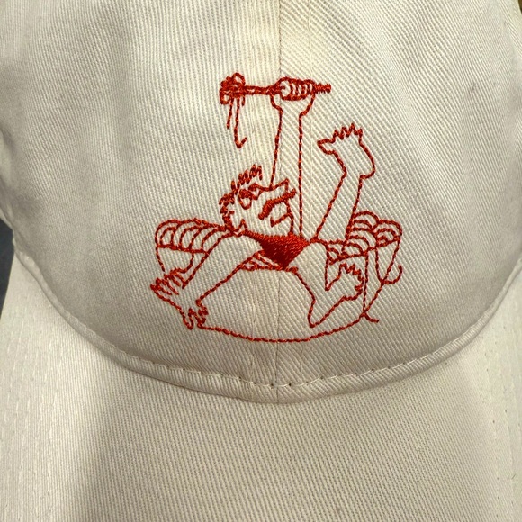 MATTEO Beige Cap with Red Embroidery - Picture 2 of 9